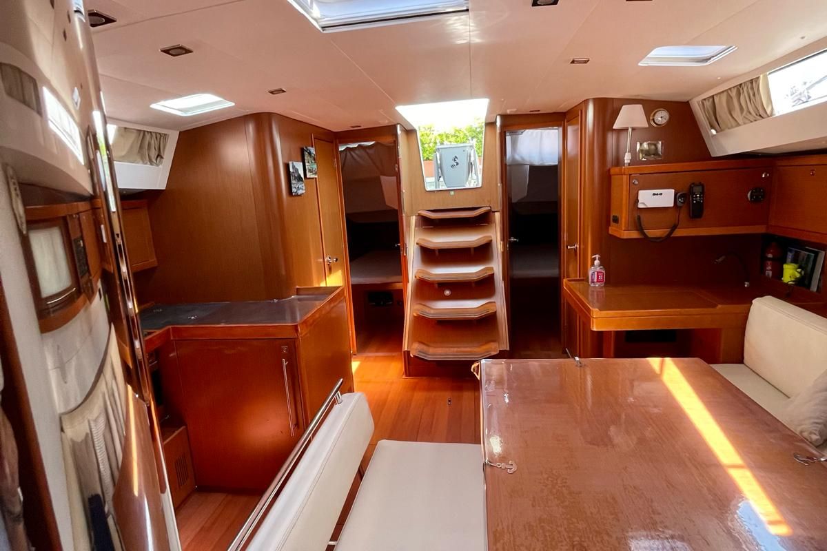 Salon of Sharel, a Beneteau Oceanis 48 sailboat at La Spezia, Italy