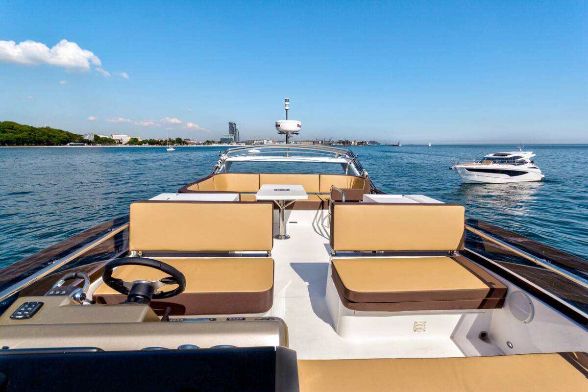 Amber Blue, a Galeon 420 Fly yacht at Općina Sukošan, Croatia