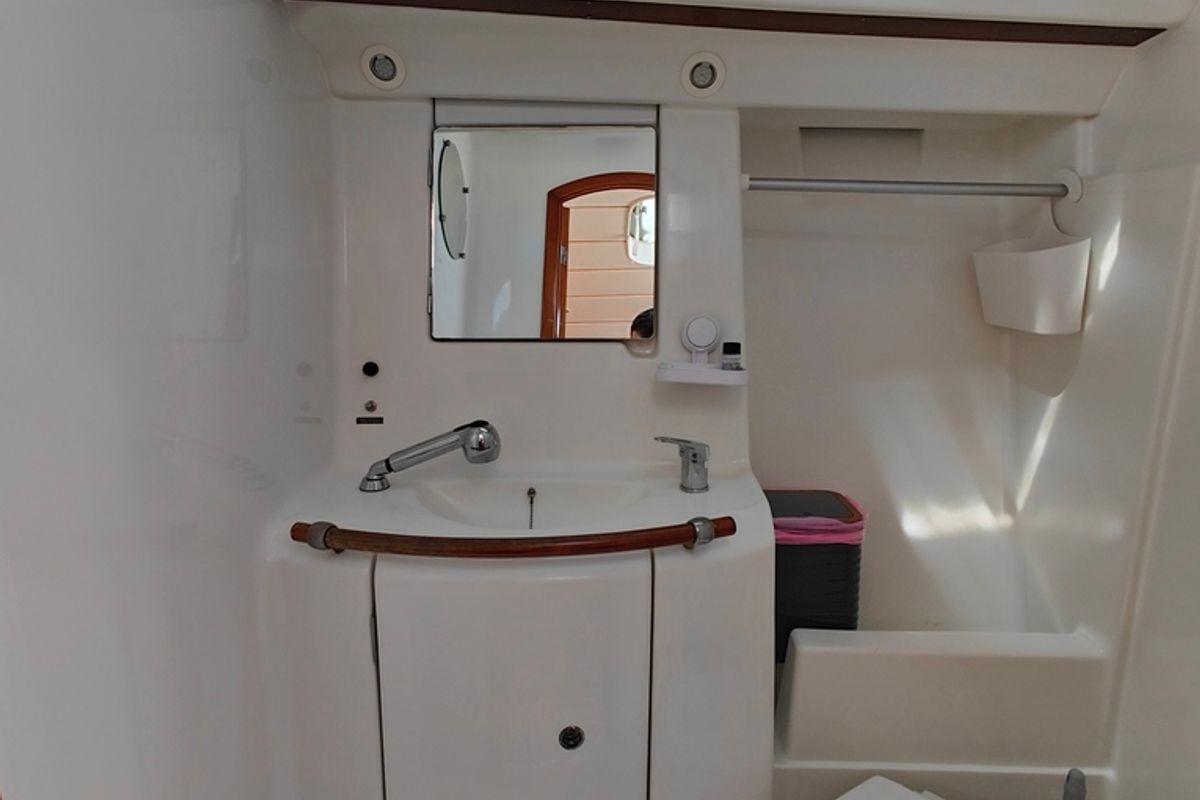Head on Crete, a Beneteau Oceanis 393 sailboat at Marina Delta Kallithea, Greece