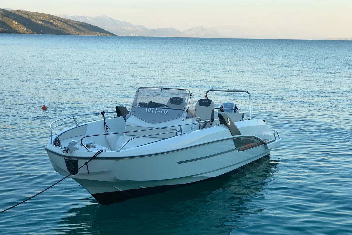 Exterior view of SPACEDeck, a Beneteau Flyer 7.7 SUNdeck motorboat at Grad Trogir, Croatia
