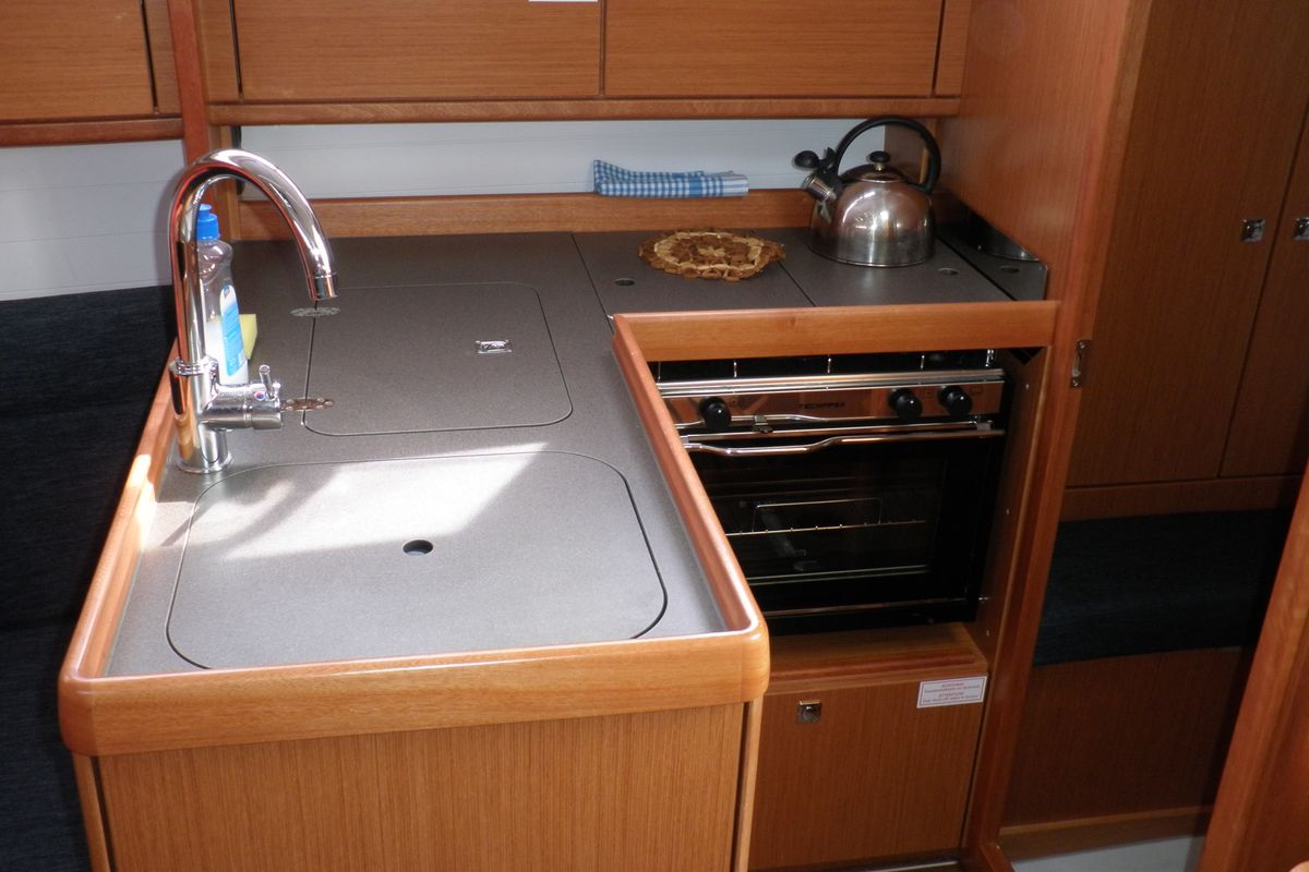 Galley of GIRICA, a Bavaria Cruiser 33 sailboat at Općina Sukošan, Croatia