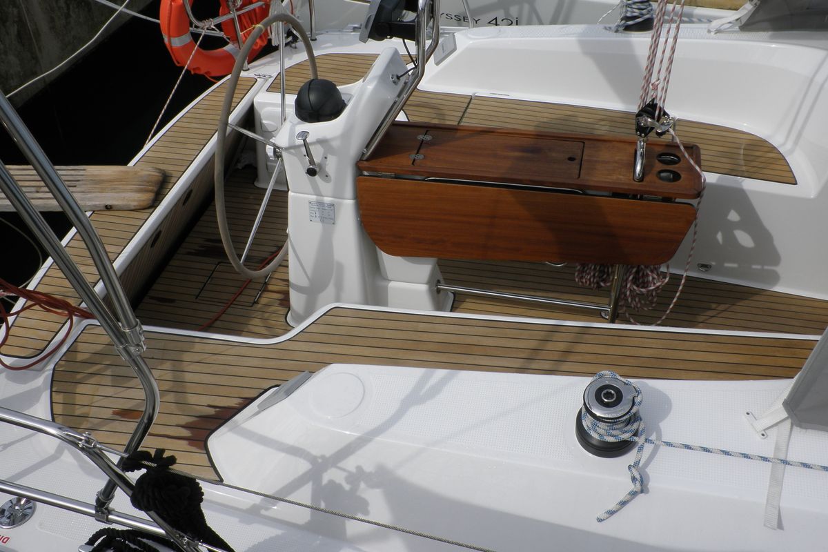Deck of GIRICA, a Bavaria Cruiser 33 sailboat at Općina Sukošan, Croatia