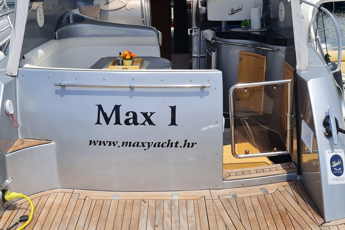 Exterior view of Max 1, a Grginić jahte Mirakul 30 motorboat at Općina Sukošan, Croatia