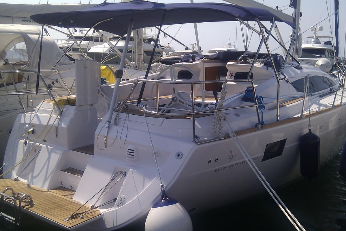 Exterior view of Mili Mili, a Elan 444 Impression sailboat at Zadar, Croatia