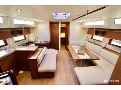 Salon of Elettra, a Beneteau Oceanis 51.1 sailboat at Castellammare di Stabia, Italy