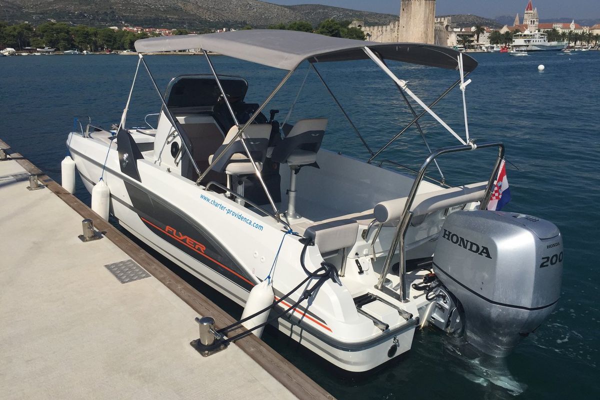 Exterior view of Benetau Flyer 6.6 Space Deck, a Beneteau Flyer 6.6 SpaceDeck motorboat at Grad Trogir, Croatia