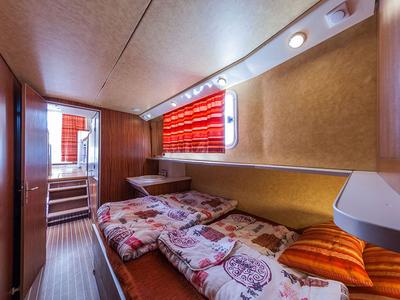 Cabin on 1120R-24, a Pénichette 1120 motorboat at Carrick-on-Shannon, Ireland