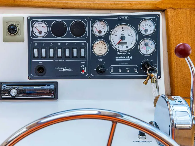 1120R-24, a Pénichette 1120 motorboat at Carrick-on-Shannon, Ireland
