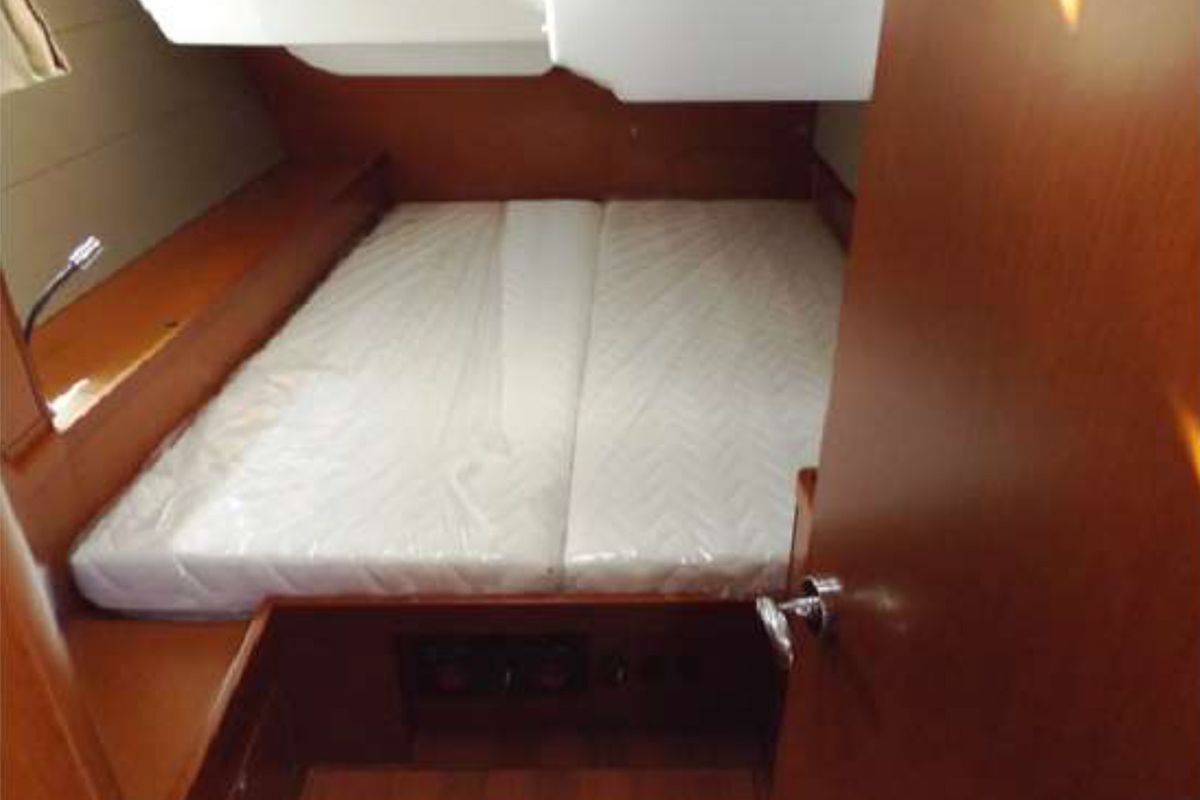 Cabin on WAYWARD PRINCE, a Beneteau Oceanis 48 sailboat at Kalkara, Malta
