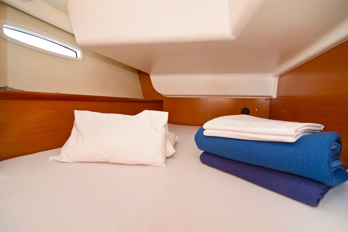 Cabin on SAPHISO II, a Beneteau Oceanis 43 sailboat at Betina, Croatia
