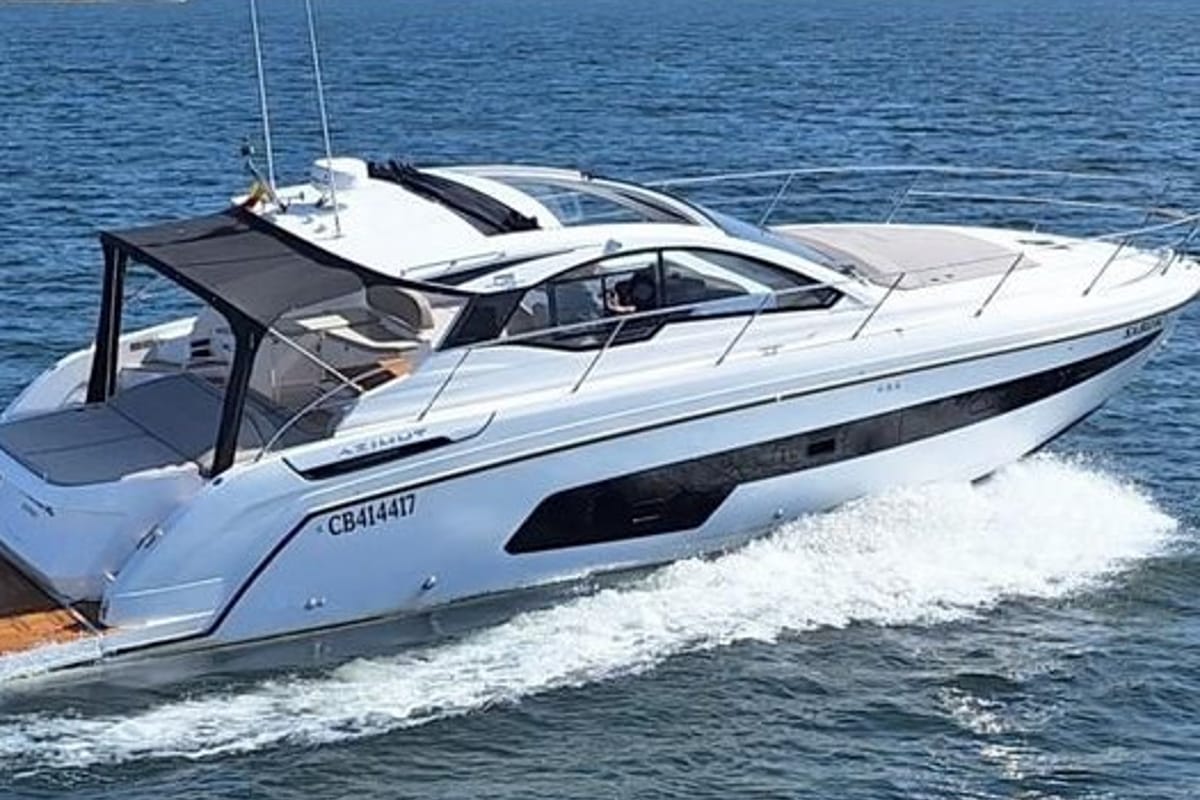 Sabijac, a Azimut Atlantis 45 yacht at Podstrana - Miljevac, Croatia