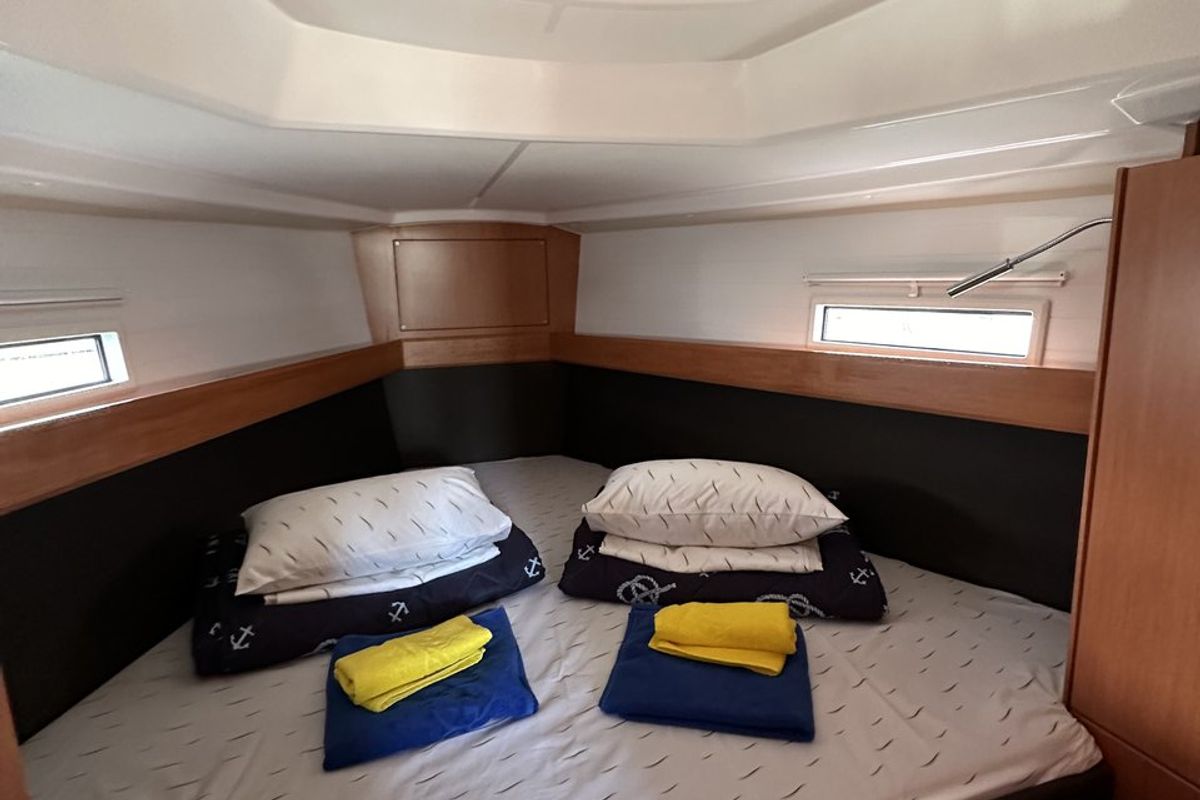 Cabin on Crypto, a Bavaria Cruiser 37 sailboat at Split, Croatia