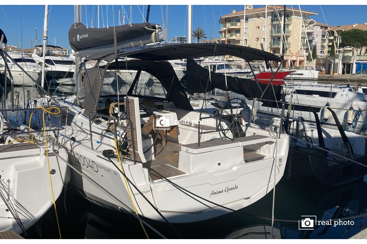 Exterior view of Anima Grande, a Dufour 37 sailboat at Castellammare di Stabia, Italy