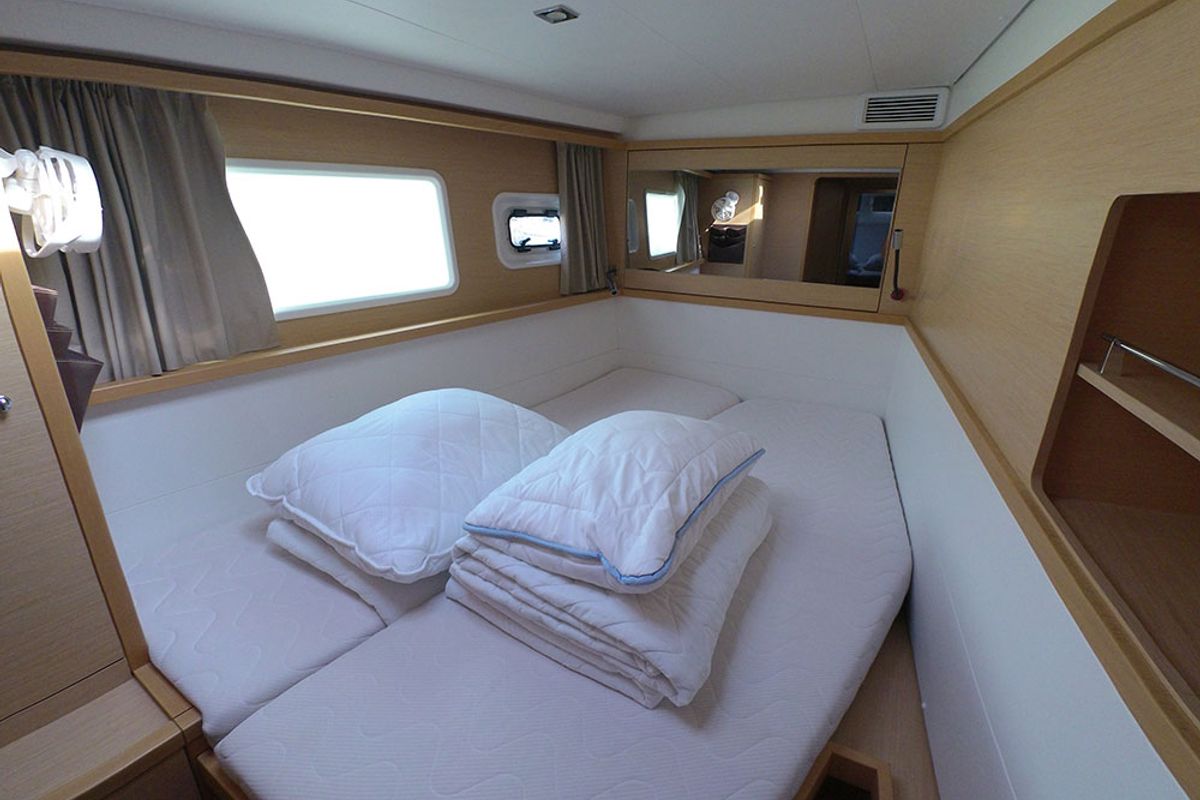 Cabin on Belo, a Lagoon 450 F catamaran at Grad Kaštela, Croatia