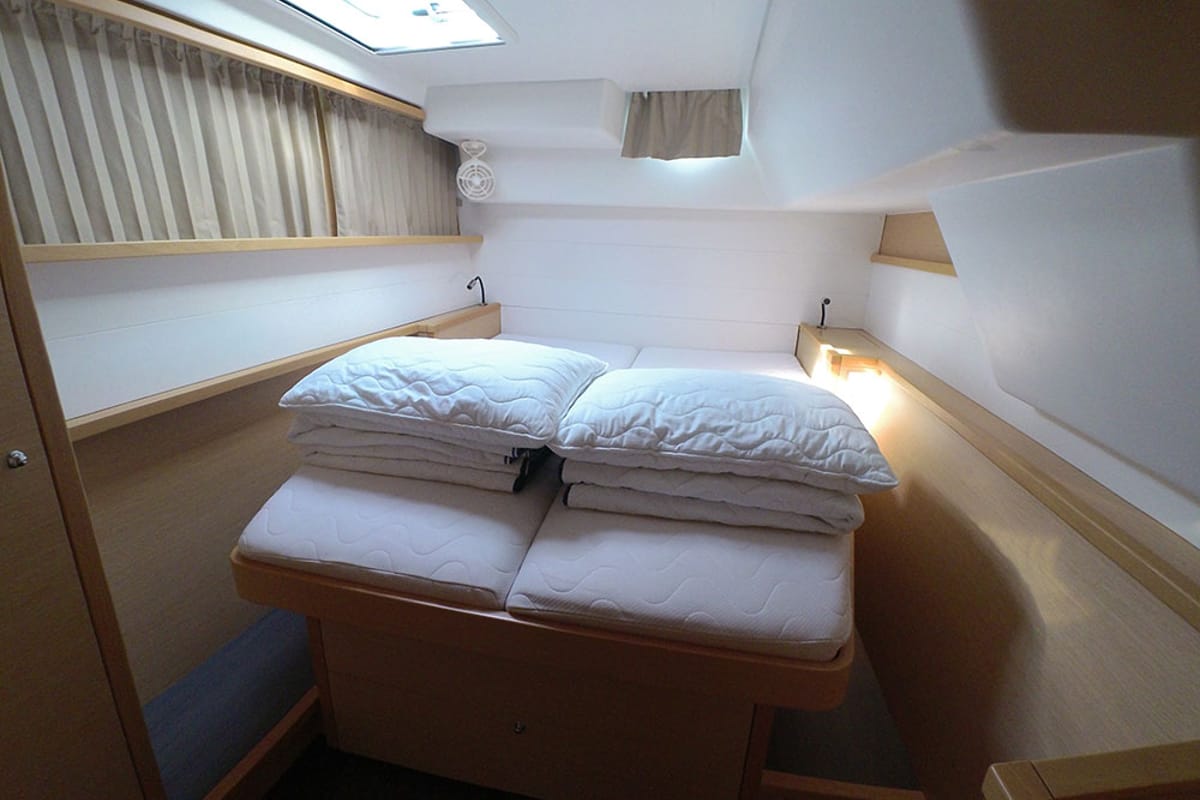 Cabin on Belo, a Lagoon 450 F catamaran at Grad Kaštela, Croatia