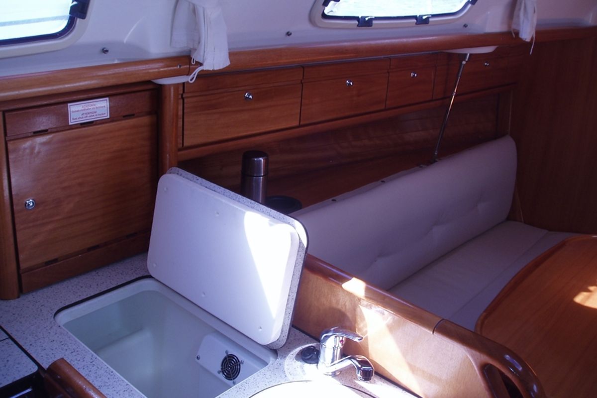 Galley of Sara, a Bavaria 30 Cruiser sailboat at Punat, Croatia
