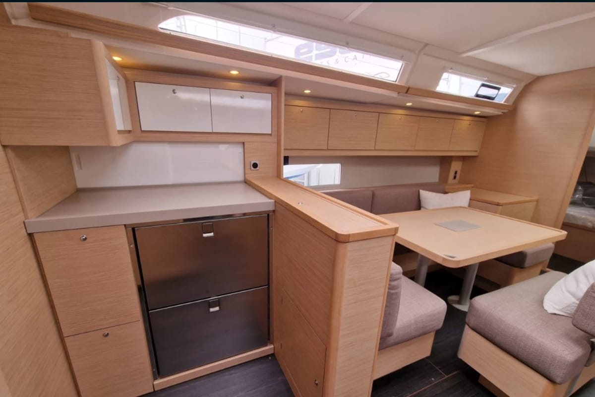 Salon of Comfort, a Dufour 470 sailboat at Grimaud, France