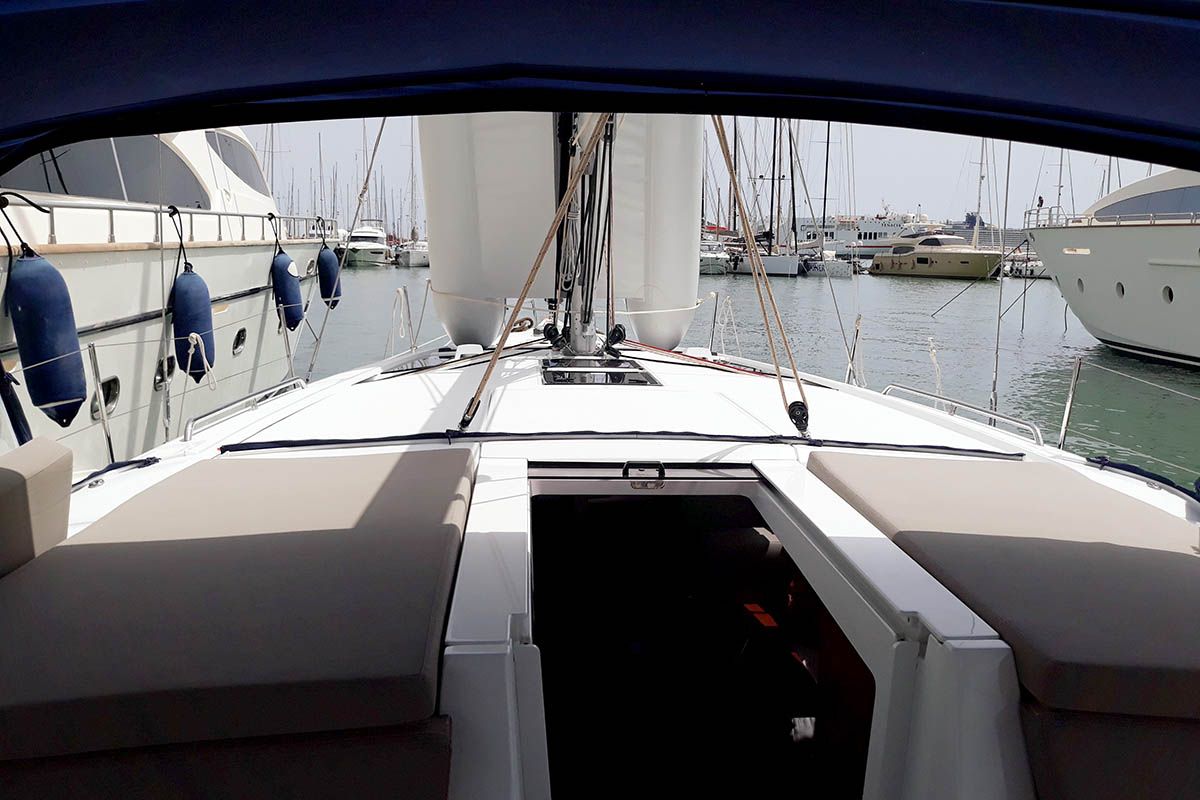 Galley of RAVISHING 560/2024, a Beneteau Oceanis 46.1 sailboat at Seget Donji, Croatia