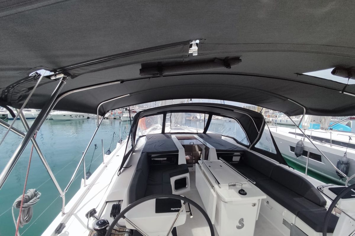 Cockpit of Dalia, a Beneteau Oceanis 51.1 sailboat at Kontokali, Greece