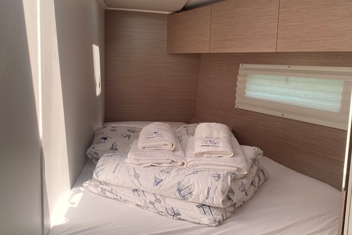 Cabin on Shadow of the wind, a Hanse Yachts Hanse 460 sailboat at Grad Kaštela, Croatia