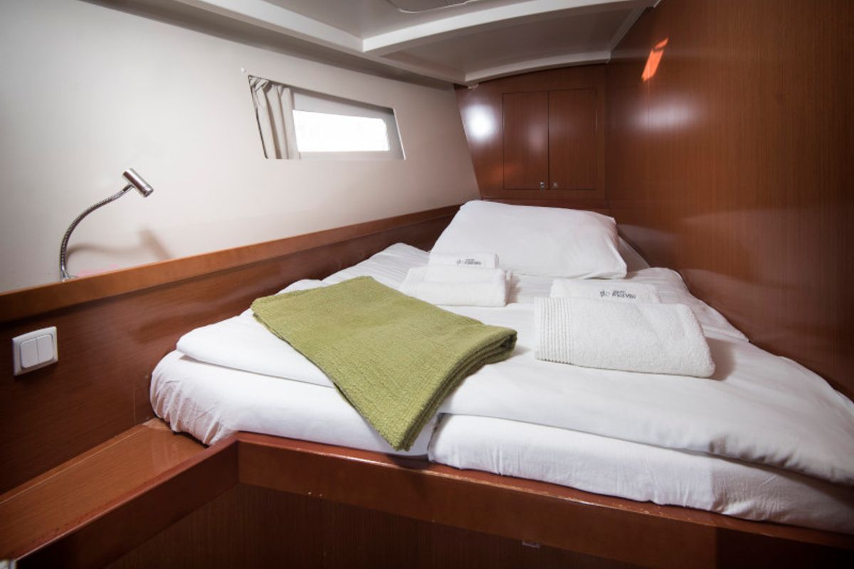 Cabin on Frida, a Beneteau Oceanis 45 sailboat at Grad Kaštela, Croatia