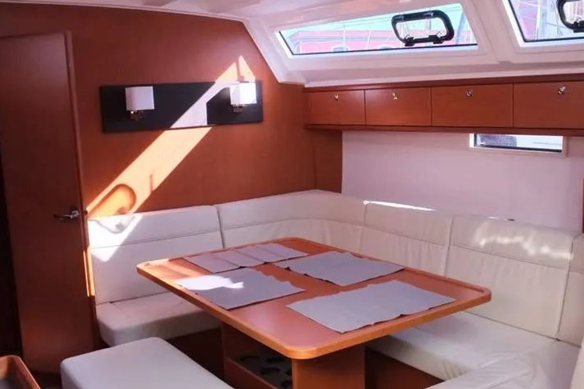 Salon of Sibylla, a Bavaria 46 Cruiser sailboat at Naples, Italy