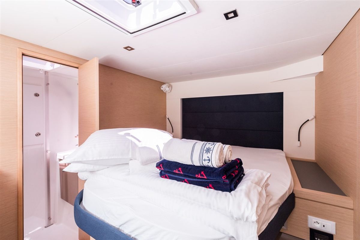 Cabin on Sunny Wave, a Fountaine Pajot Saona 47 Quintet catamaran at Seget Donji, Croatia