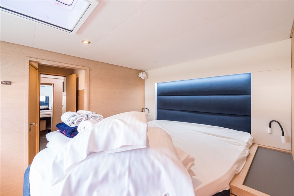 Cabin on Sunny Wave, a Fountaine Pajot Saona 47 Quintet catamaran at Seget Donji, Croatia