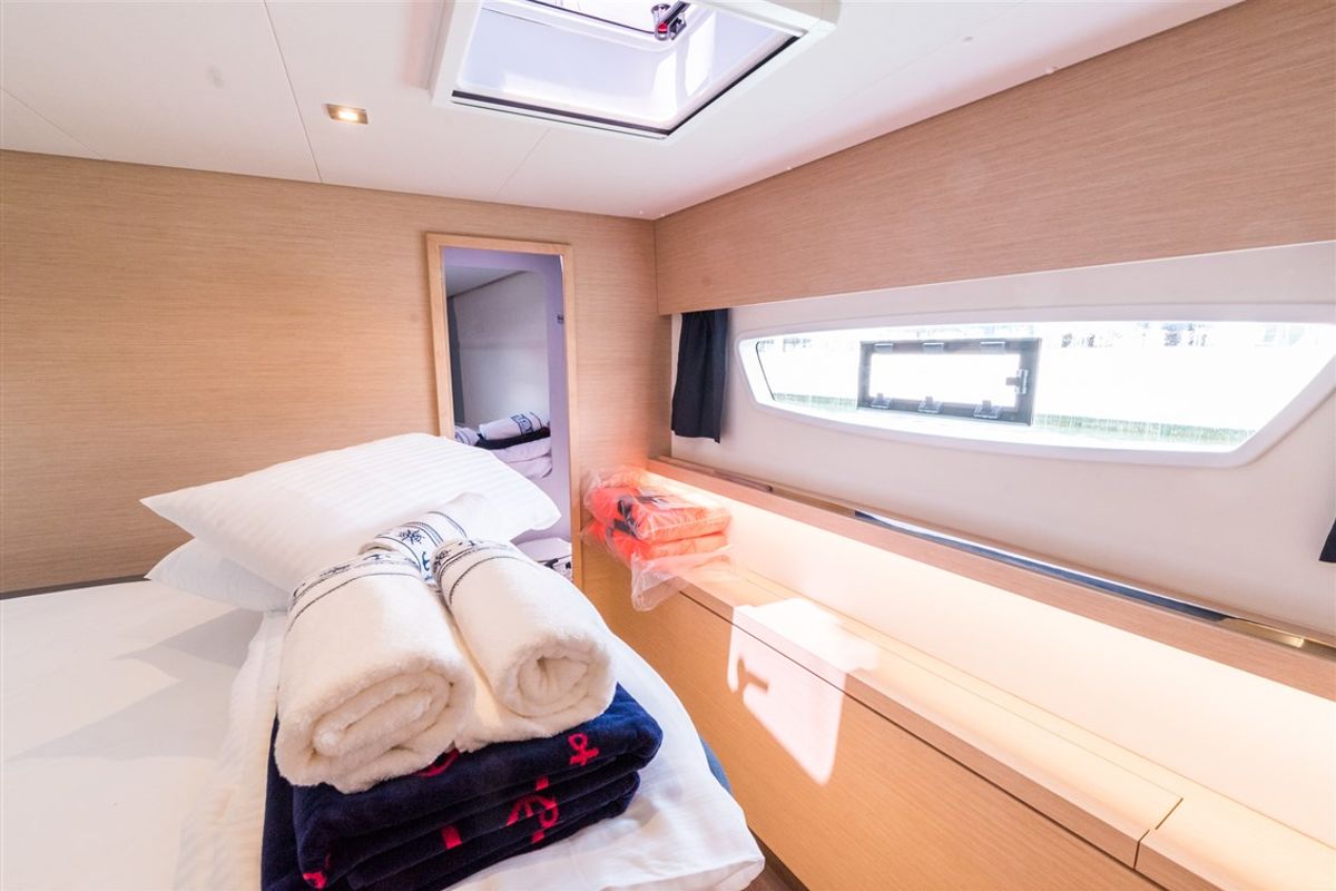 Cabin on Sunny Wave, a Fountaine Pajot Saona 47 Quintet catamaran at Seget Donji, Croatia