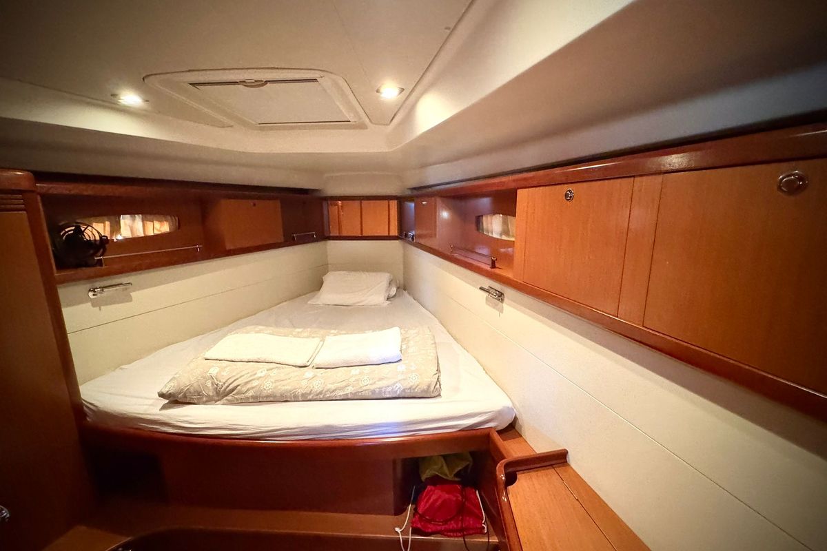 Cabin on Viento, a Beneteau Oceanis 46 sailboat at Fethiye, Turkey