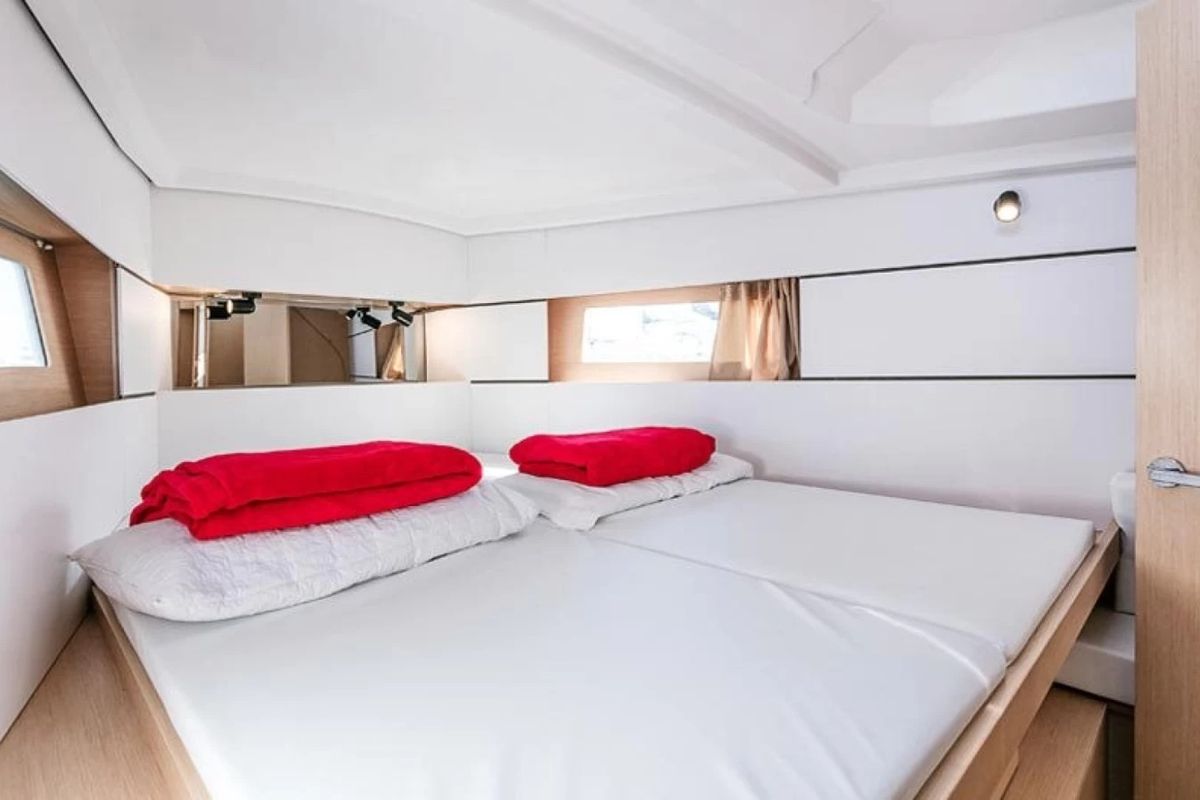 Cabin on Epicteto, a Beneteau Oceanis 38 sailboat at Roses, Spain