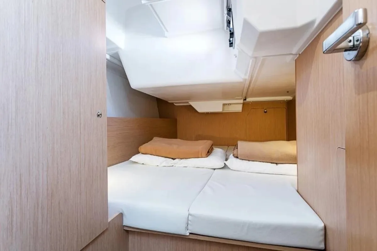 Cabin on Epicteto, a Beneteau Oceanis 38 sailboat at Roses, Spain
