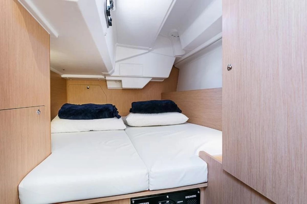 Cabin on Epicteto, a Beneteau Oceanis 38 sailboat at Roses, Spain
