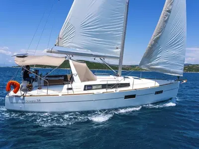 Epicteto, a Beneteau Oceanis 38 sailboat at Marina d'Empuriabrava