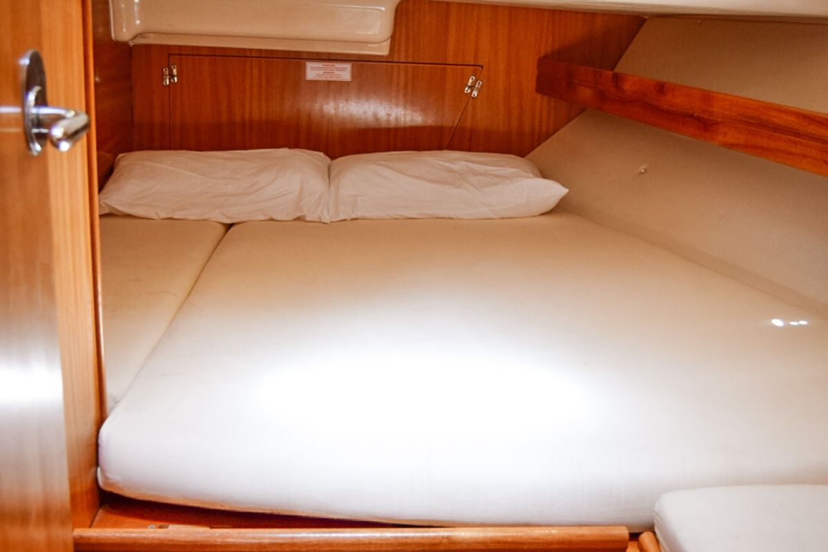 Cabin on Nikea, a Bavaria 46 sailboat at Kavala, Greece