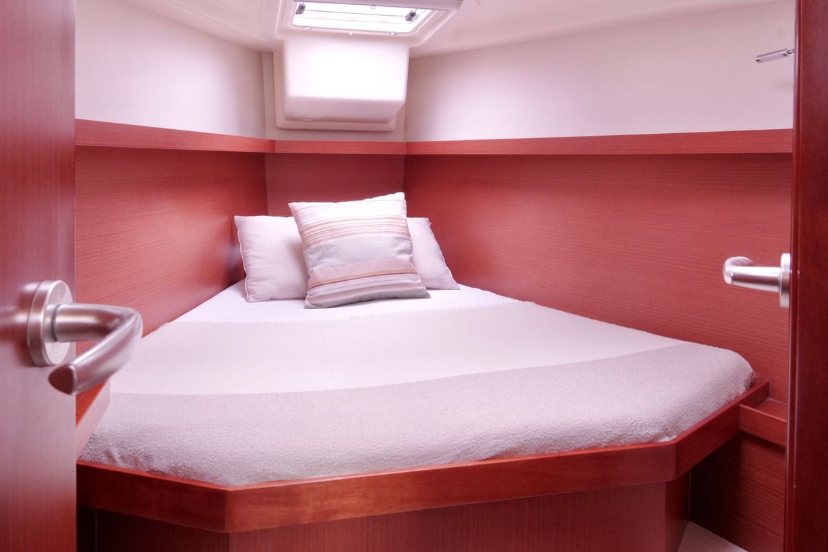 Cabin on Talia, a Hanse Yachts Hanse 415 sailboat at Puntone di Scarlino, Italy
