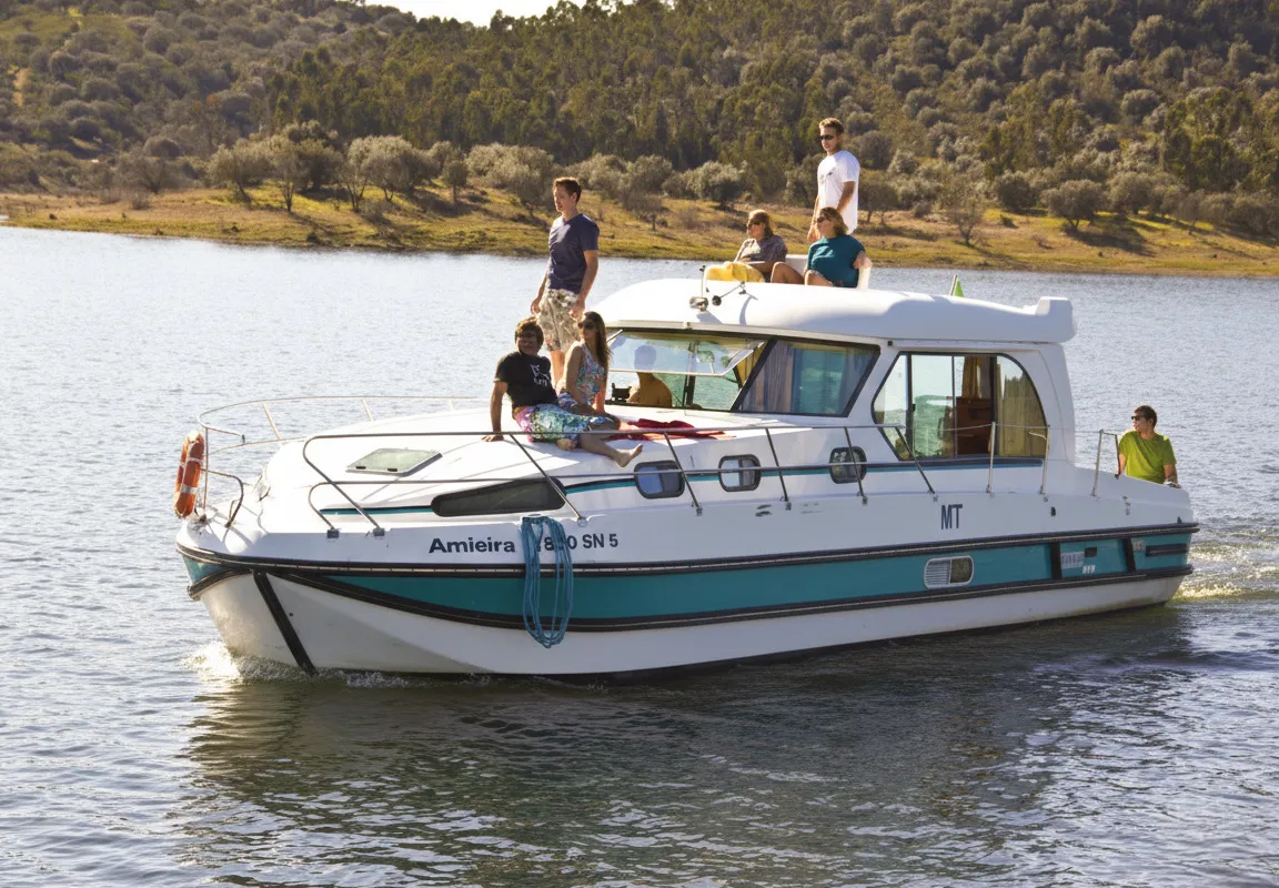 Cruiser Comfort XL 10/12 Pers., a Nicols Nicols Sedan 1310 motorboat at Portel, Portugal