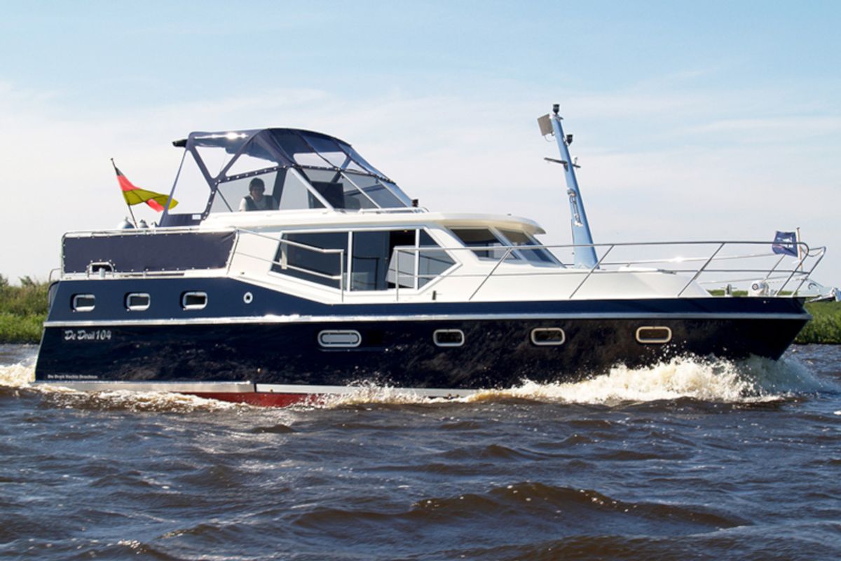 Exterior view of Drait 104, a De Drait Renal 36 motorboat at Woudsend, Netherlands