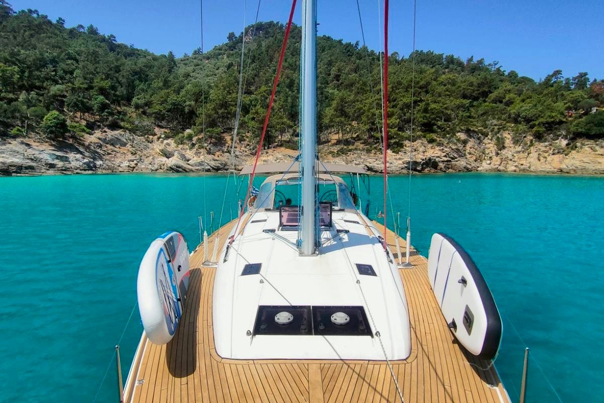 Deck of Aldebaran, a Jeanneau Sun Odyssey 509 sailboat at Kavala, Greece