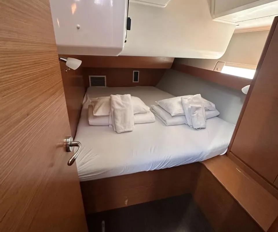 Cabin on Silvia, a Dufour 460 Grand Large sailboat at Fisksätra, Sweden