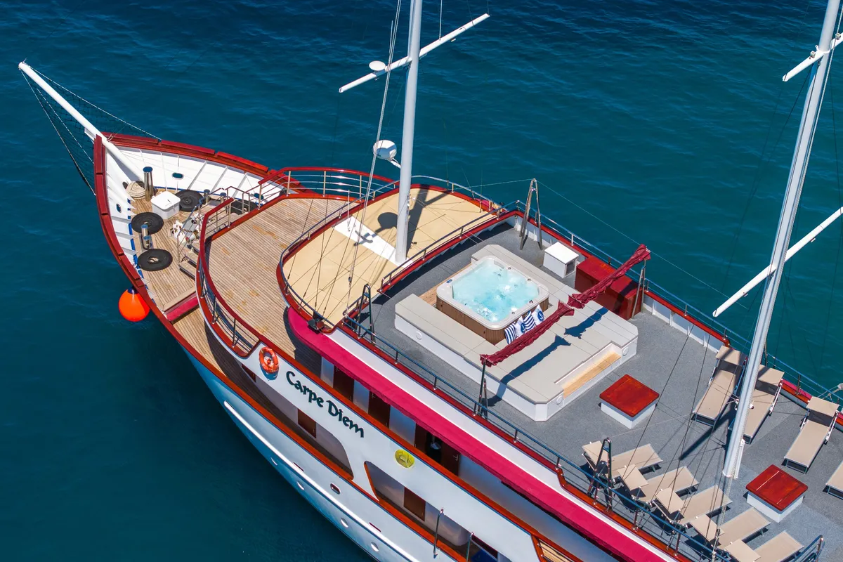 Deck of Carpe Diem, a Unknown M/S Carpe Diem sailboat at Općina Marina, Croatia