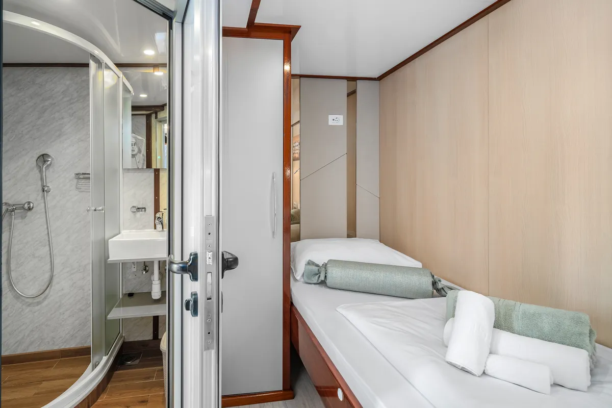 Cabin on Carpe Diem, a Unknown M/S Carpe Diem sailboat at Općina Marina, Croatia