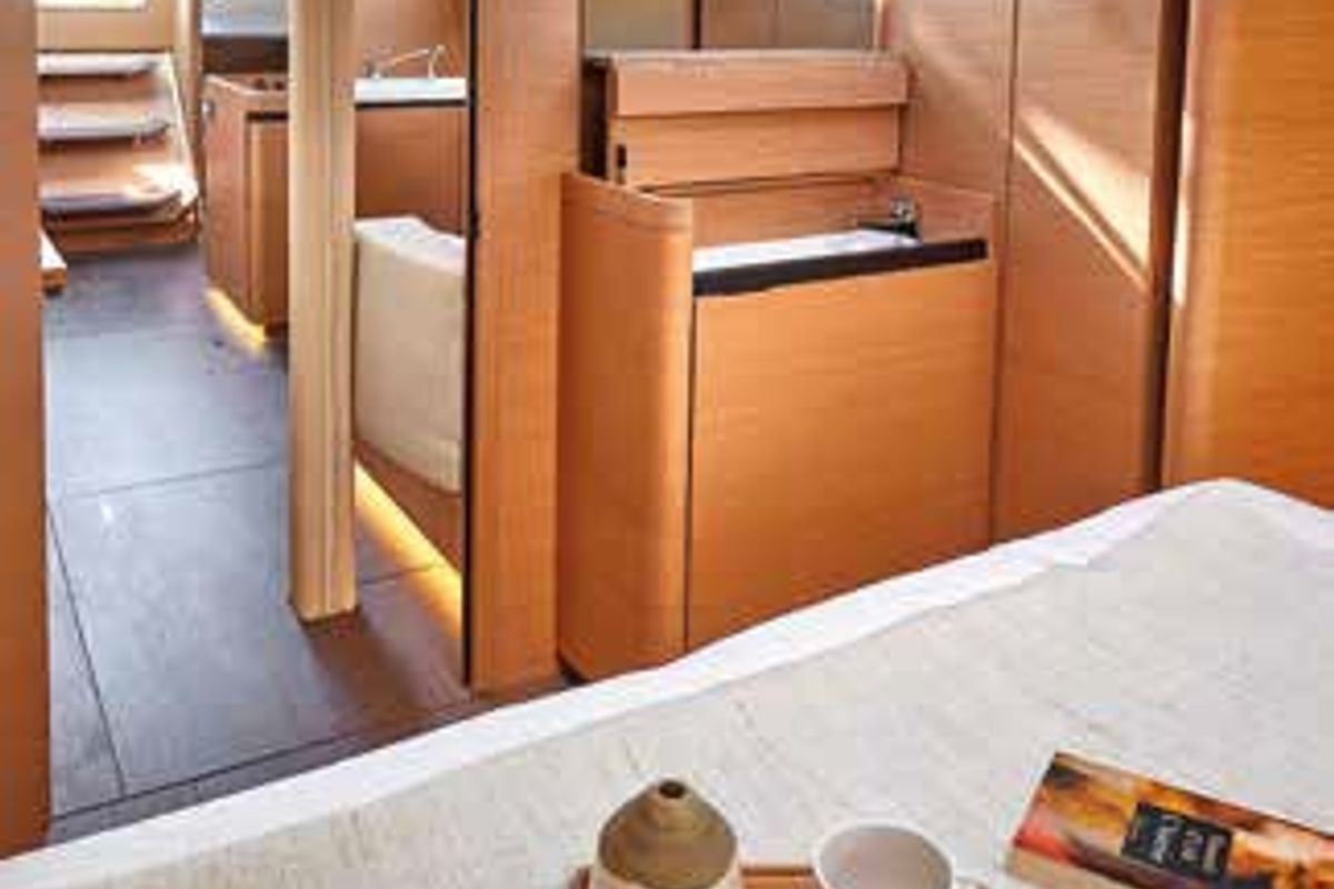 Cabin on Lyon, a Jeanneau Sun Odyssey 410 sailboat at Capo d'Orlando, Italy