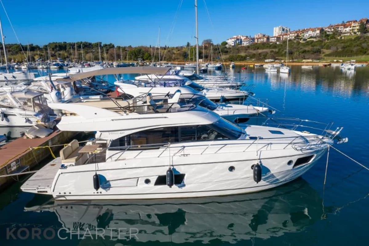Alexander, a Bavaria Virtess 420 Fly yacht at Punat, Croatia
