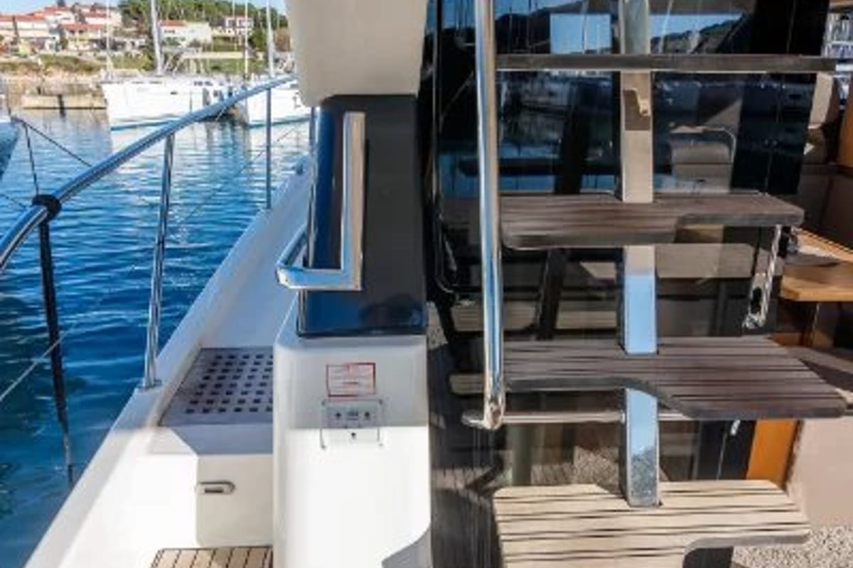 Alexander, a Bavaria Virtess 420 Fly yacht at Punat, Croatia