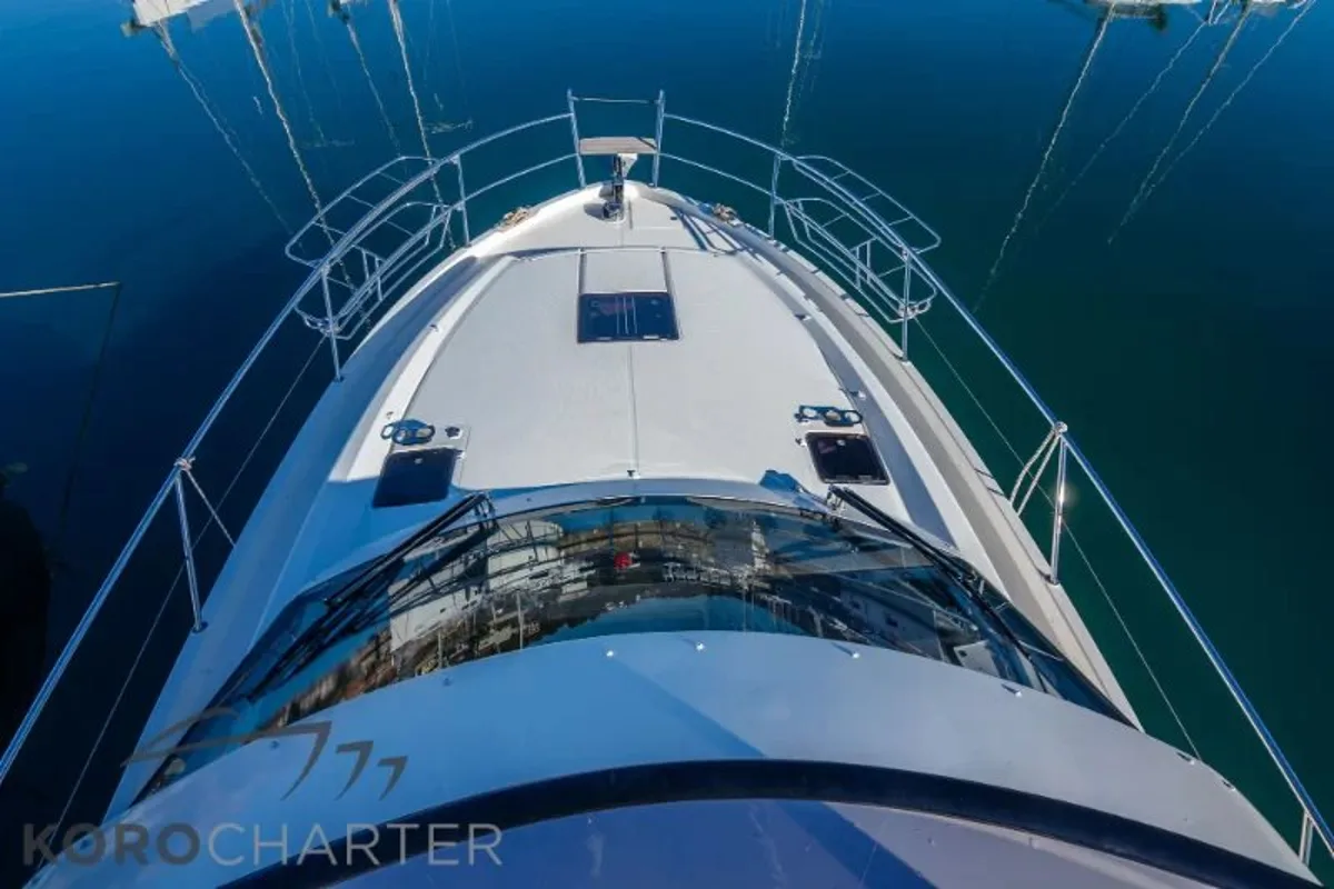 Alexander, a Bavaria Virtess 420 Fly yacht at Punat, Croatia