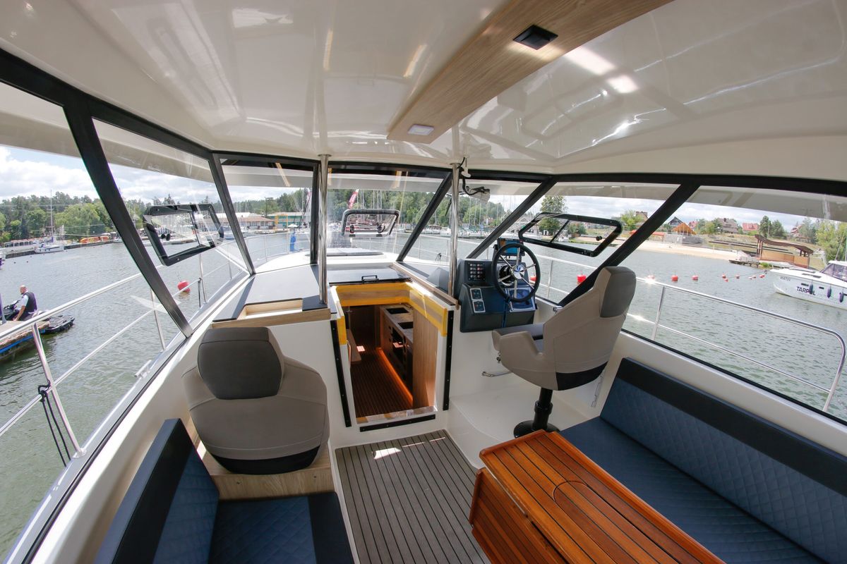 Cockpit of Nautika 1300 Royal, a Delphia Yachts Nautika 1300  motorboat at Wilkasy, Poland
