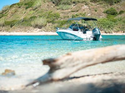 Exterior view of 1239ML, a Galeon Galia 630 motorboat at Mali Lošinj, Croatia