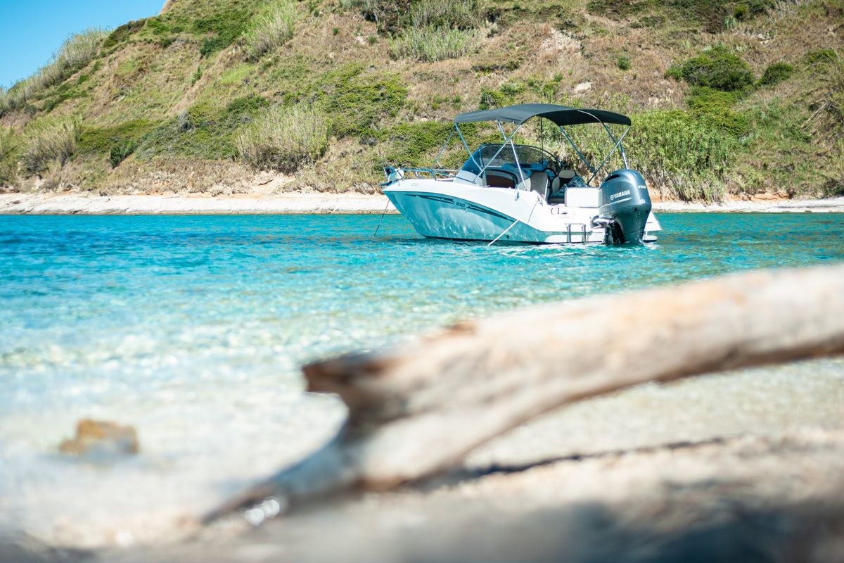 Exterior view of 1239ML, a Galeon Galia 630 motorboat at Mali Lošinj, Croatia