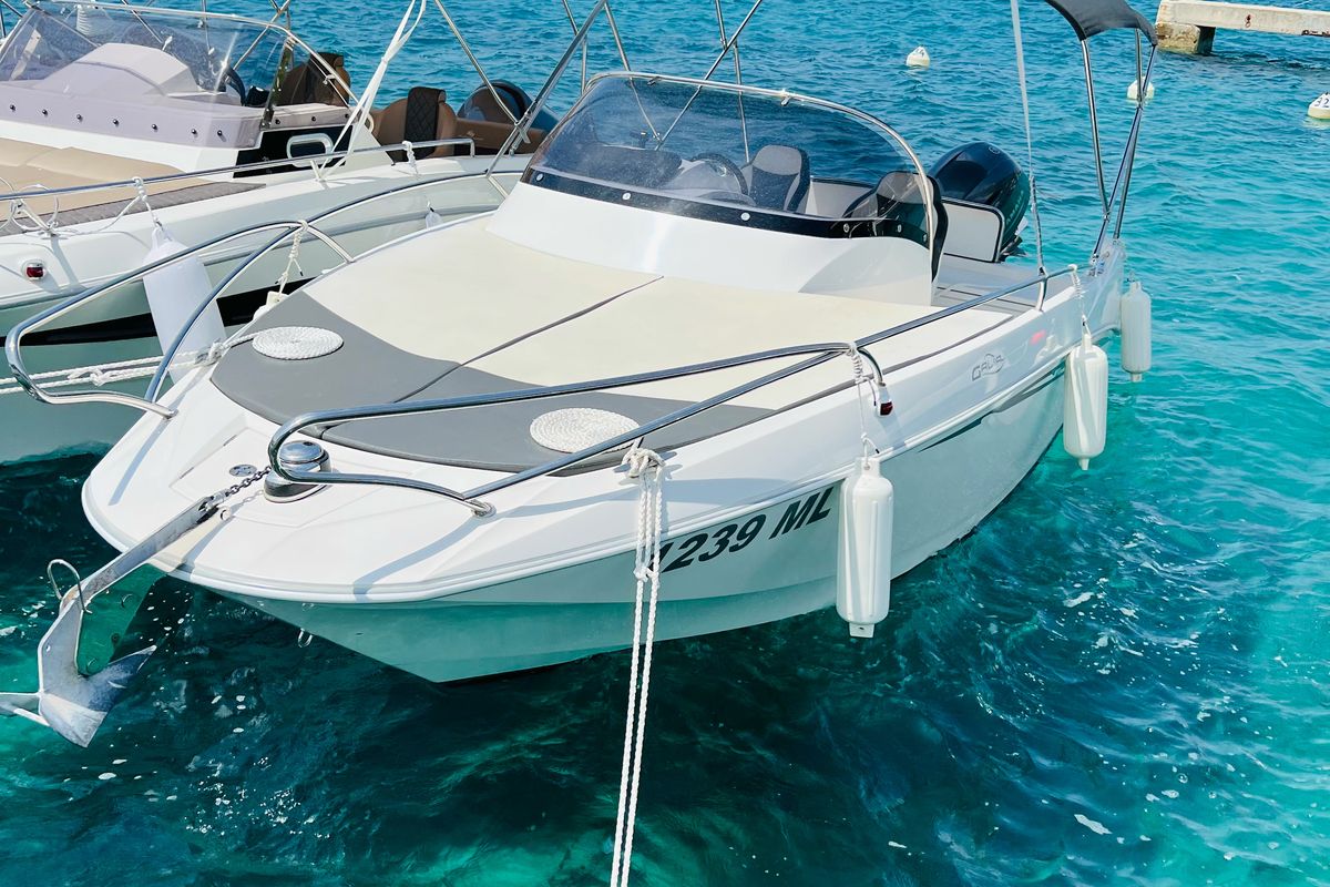 Exterior view of 1239ML, a Galeon Galia 630 motorboat at Mali Lošinj, Croatia